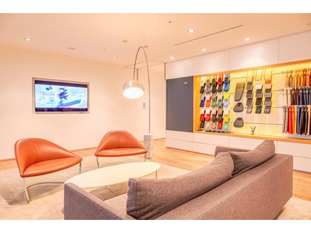 ＤＢ１２ヴォランテ 　右Ｈ　マグネティックシルバー（32枚目）