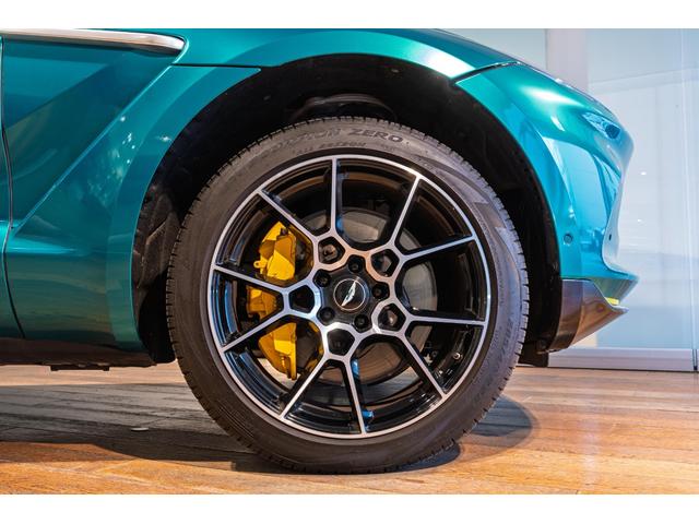 DBX 4.0 4WD ポディウムグリーンラッピング(10枚目)