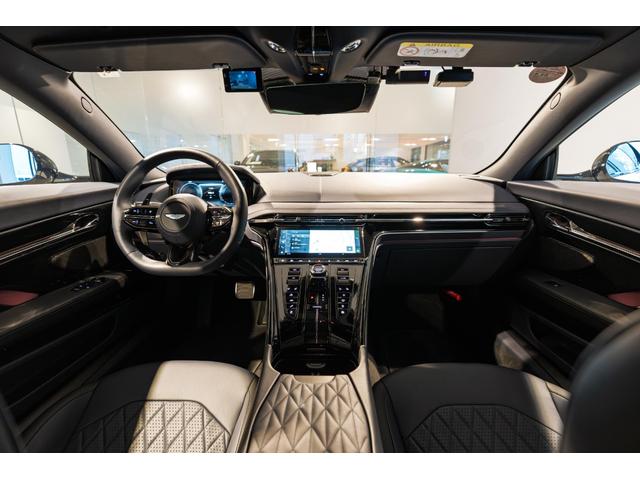 DB12 4.0 ニュートロンホワイト(2枚目)