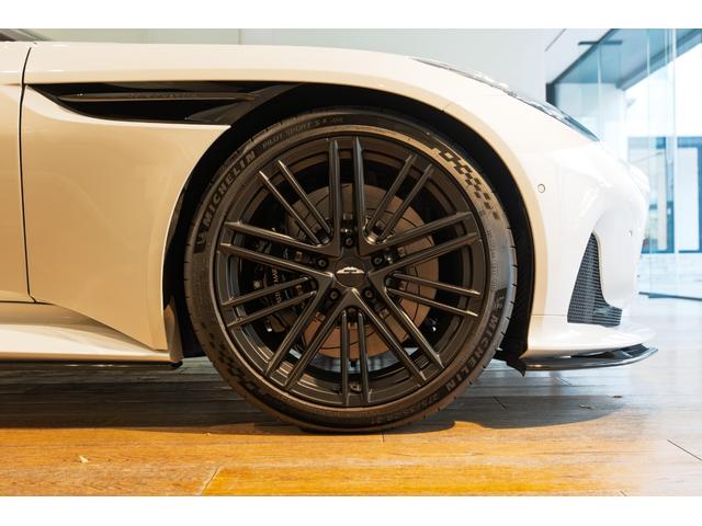 DB12 4.0 ニュートロンホワイト(16枚目)