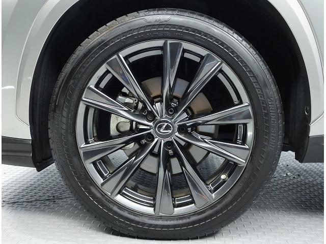 ＮＸ ＮＸ３５０　Ｆスポーツ　認定中古車ＣＰＯ　三眼フルＬＥＤヘッドライト　パノラミックビューモニター　デジタルインナーミラー　おくだけ充電　フロアマット　ラゲージマット　ドライブレコーダー（前後）　ホイールロックナット（11枚目）