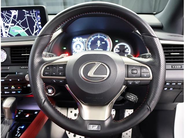 ＲＸ ＲＸ３００　Ｆスポーツ　認定中古車ＣＰＯ　ルーフレール　三眼ＬＥＤヘッドランプ　パノラミックビューモニター　パノラマルーフ　フロアマット　ナンバーフレーム（11枚目）