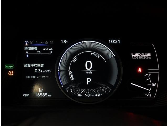 UX UX300e バージョンL 認定中古車CPO(11枚目)