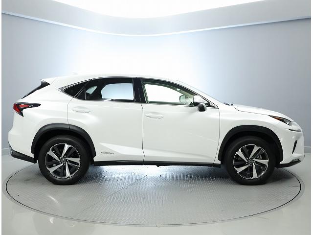 NX NX300h バージョンL 認定中古車CPO(4枚目)