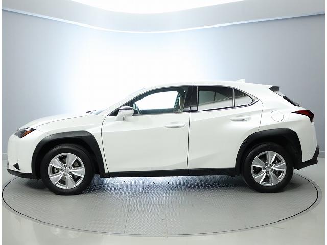 UX UX250h バージョンC 認定中古車CPO(3枚目)