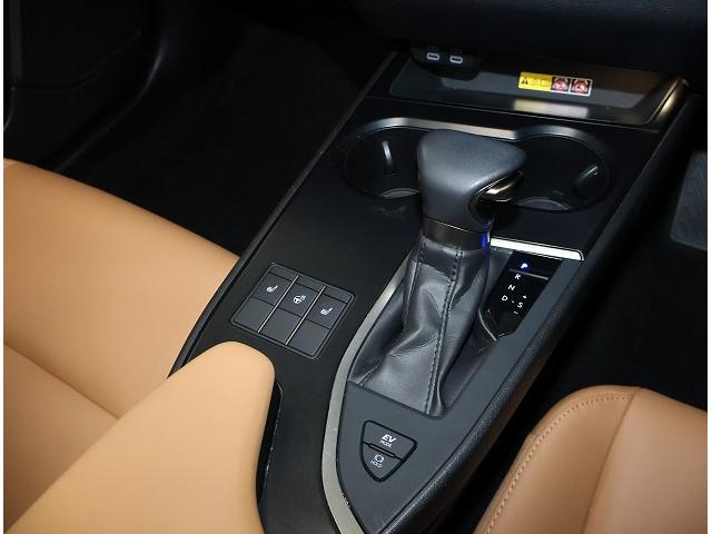 UX UX250h バージョンC 認定中古車CPO(7枚目)