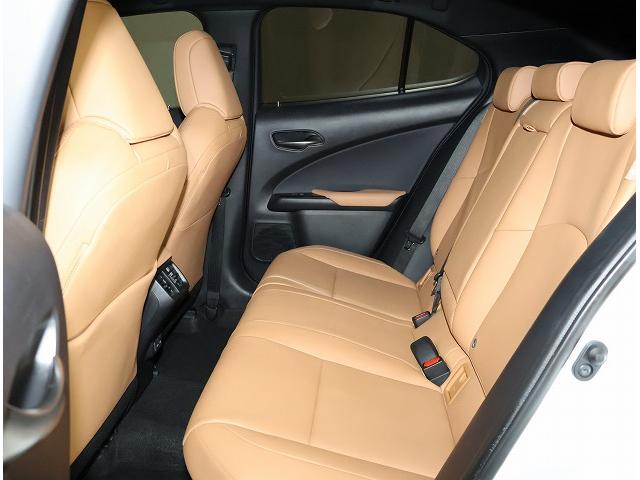 UX UX250h バージョンC 認定中古車CPO(14枚目)