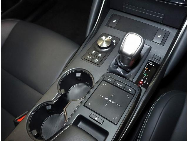 IS IS300h 認定中古車CPO(7枚目)