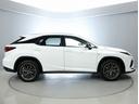 ＲＸ ＲＸ３００　Ｆスポーツ　認定中古車ＣＰＯ　ルーフレール　三眼ＬＥＤヘッドランプ　パノラミックビューモニター　パノラマルーフ　フロアマット　ナンバーフレーム（4枚目）