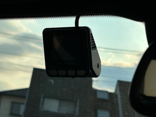 ＧＬＣ ＧＬＣ６３　Ｓ　４マチック＋　パノラマサンルーフ　純正２１インチアルミ　黒革シート　３６０°カメラ（16枚目）