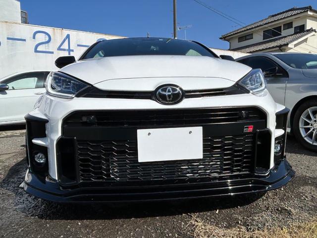 ＧＲヤリス ＲＺ　ハイパフォーマンス　ファースト　エディション　ボルクレーシング１８インチＡＷ　ＨＫＳ車高調　社外マフラー　ＴＲＤフロントスポイラー　マーブルカーボンルーフ　ＪＢＬサウンド（17枚目）