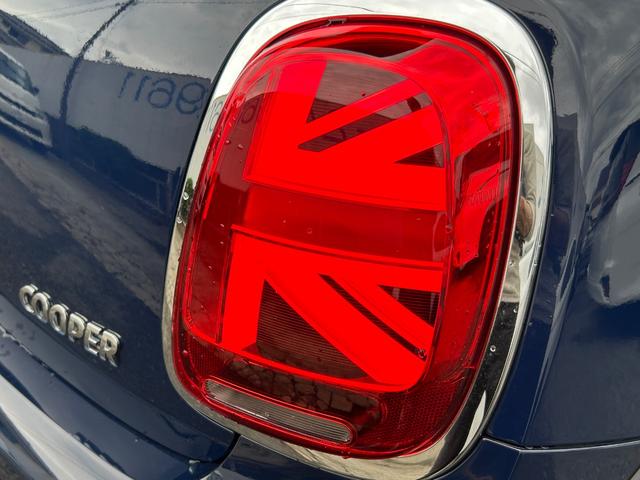 ＭＩＮＩ クーパー　コンバーチブル　デザイン＆ファンクションパッケージ（ＺＢＳ）　ペッパーパッケージ　カメラ・パーキングアシストパッケージ装着　モルトブラウンレザーインテリア／１７インチアロイホイール　コンフォートアクセス純正ナビＡＣＣ（21枚目）