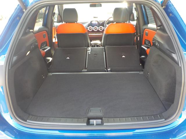 GLAクラス GLA180 AMGラインパッケージ AMGレザーエクスクルーシブパッケージ アドバンスドパッケージ Bluetooth接続 ETC LEDヘッドライト TV アイドリングストップ クルーズコントロール(19枚目)