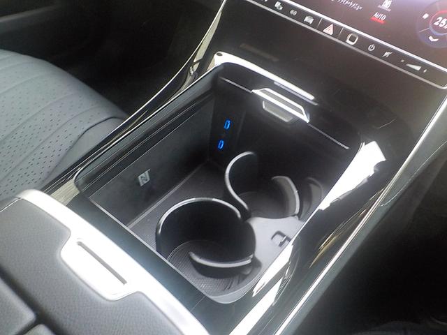 EQE SUV EQE350 4マチック SUV ローンチエディション Bluetooth接続 ETC LEDヘッドライト TV アイドリングストップ クルーズコントロール サイドカメラ サンルーフ・ガラスルーフ シートエアコン シートヒーター トランクスルー ナビ(15枚目)