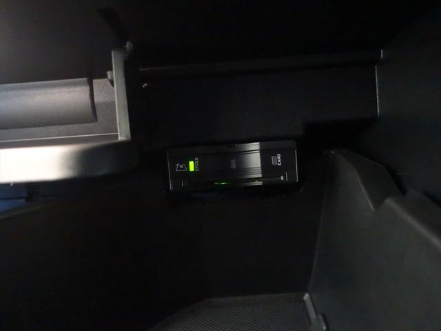 ＧＬＢ ＧＬＢ１８０　ＡＭＧラインパッケージ　３列シート　Ｂｌｕｅｔｏｏｔｈ接続　ＥＴＣ　ＬＥＤヘッドライト　ＴＶ　アイドリングストップ　クルーズコントロール　コネクテッド機能　サイドカメラ　シートヒーター　トランクスルー　ナビ　バックモニター（21枚目）