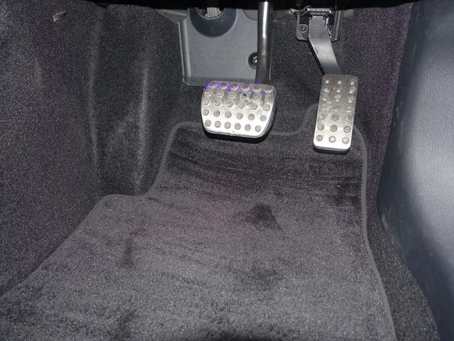 ＧＬＢ ＧＬＢ１８０　ＡＭＧラインパッケージ　３列シート　Ｂｌｕｅｔｏｏｔｈ接続　ＥＴＣ　ＬＥＤヘッドライト　ＴＶ　アイドリングストップ　クルーズコントロール　コネクテッド機能　サイドカメラ　シートヒーター　トランクスルー　ナビ　バックモニター（28枚目）