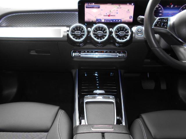 GLB GLB180 3列シート Bluetooth接続 ETC LEDヘッドライト TV アイドリングストップ クルーズコントロール コネクテッド機能 サイドカメラ サンルーフ・ガラスルーフ シートヒーター(8枚目)