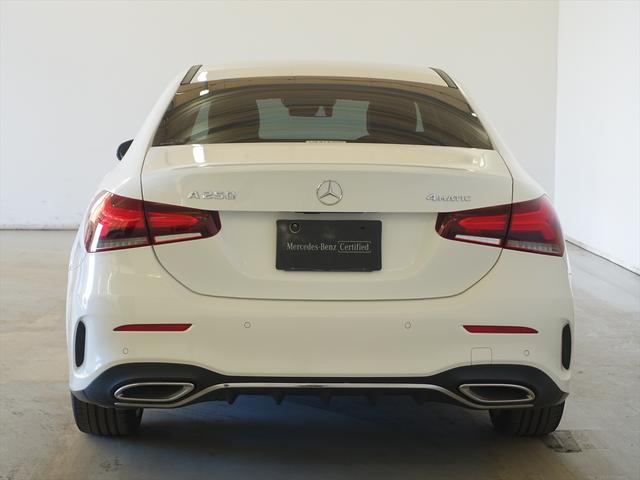 Aクラスセダン A250 4MATIC セダン エディション1(3枚目)