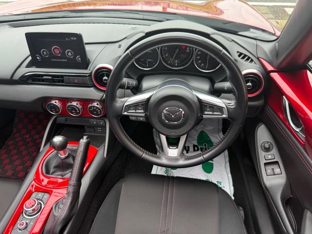 ロードスター Ｓスペシャルパッケージ　カーボン調フロントスポイラー　車高調　社外マフラー　フルセグテレビ　ナビ　ＥＴＣ　　ＬＥＤヘッドライト　リヤワイドドレッドスペイサー　プッシュスタート　テレビキット（13枚目）