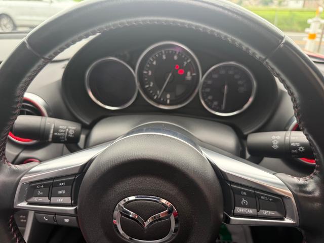 ロードスター Ｓスペシャルパッケージ　カーボン調フロントスポイラー　車高調　社外マフラー　フルセグテレビ　ナビ　ＥＴＣ　　ＬＥＤヘッドライト　リヤワイドドレッドスペイサー　プッシュスタート　テレビキット（16枚目）