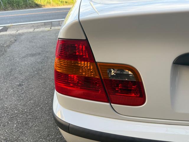 ３シリーズ ３１８ｉ　ディーラー車　ポータルナビ　右ハンドル　オートエアコン　　実走行車　車検２年付き（29枚目）