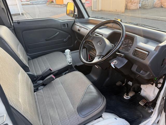 アクティトラック SDX 4WD 5速マニュアル車 ラジオ 荷台マット アオリゴムカバー 社外シフトノブ(13枚目)