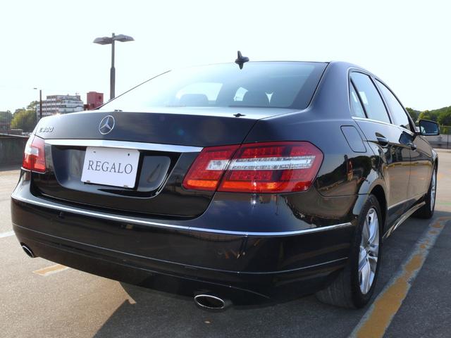E300AVGサンルーフ禁煙車1オーナー革ナビモニター(8枚目)