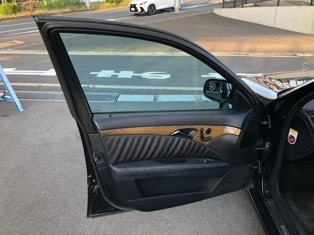 Ｅクラス Ｅ３００　アバンギャルドＳ　ナビＥＴＣ前後センサー黒革パドルシフト禁煙（33枚目）
