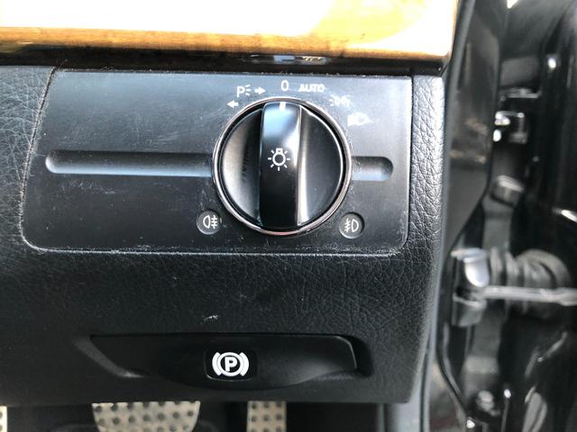 Ｅクラス Ｅ３００　アバンギャルドＳ　ナビＥＴＣ前後センサー黒革パドルシフト禁煙（37枚目）