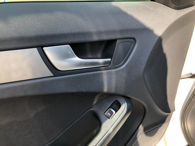 Ａ４ ２．０ＴＦＳＩ　ＥＴＣ純ナビＢカメラパワーシート禁煙車（30枚目）