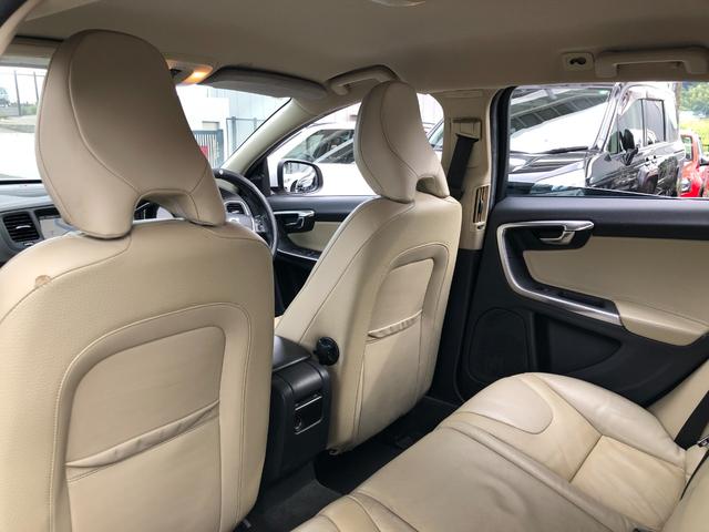 車両評価４．５点を基準に厳選された中古車が並ぶ大きな展示場も完備！１００台ほど展示されておりますのでご希望に沿った車が見つかりますよ！