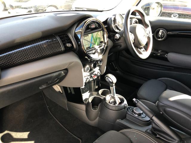 ＭＩＮＩ クーパーＳ　ワンオーナー純正ＡＷキーレスＥＴＣＨＩＤ禁煙（21枚目）