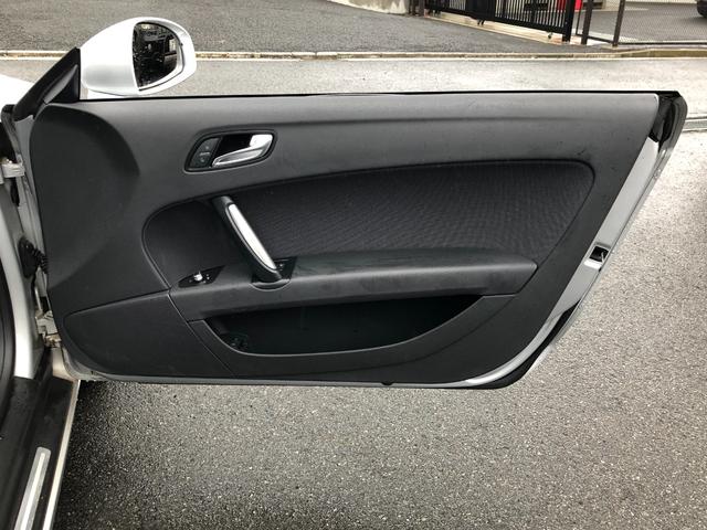 ＴＴクーペ ２．０ＴＦＳＩ　ビルトインＥＴＣ純ナビＢｌｕｅｔｏｏｔｈ純正ＡＷ禁煙車（19枚目）