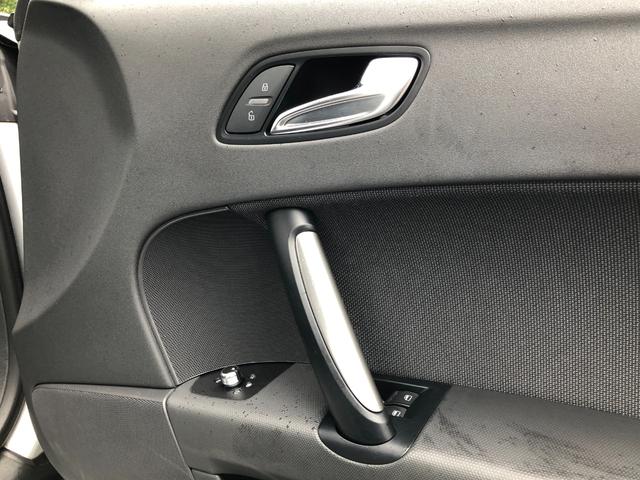 ＴＴクーペ ２．０ＴＦＳＩ　ビルトインＥＴＣ純ナビＢｌｕｅｔｏｏｔｈ純正ＡＷ禁煙車（20枚目）