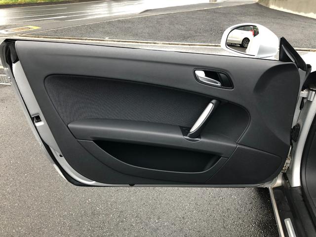 ＴＴクーペ ２．０ＴＦＳＩ　ビルトインＥＴＣ純ナビＢｌｕｅｔｏｏｔｈ純正ＡＷ禁煙車（25枚目）
