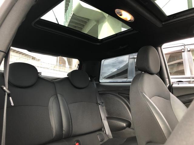 ＭＩＮＩ クーパーＳ　ＪＣＷスポーツＰＫＧサンルーフ社外ナビＢカメラ（23枚目）