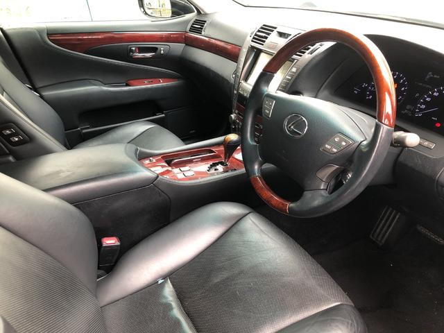 ＬＳ ＬＳ４６０　バージョンＣ　Ｉパッケージ　サンルーフ純正ＡＷナビＢカメ本革クーラー付（6枚目）