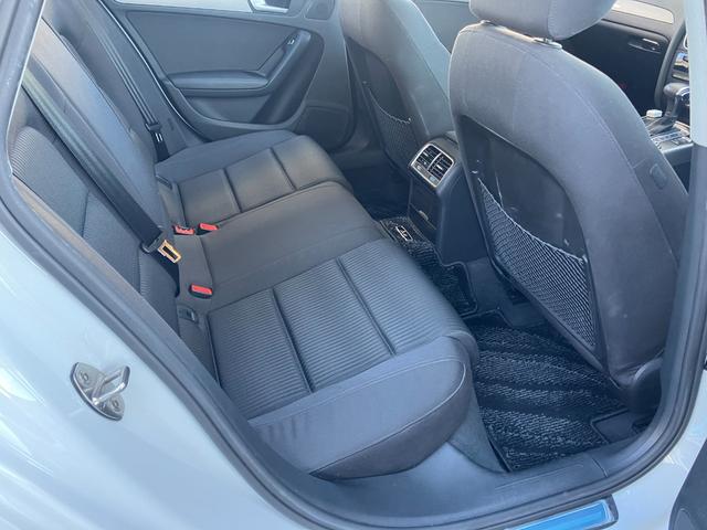 ★店頭には２０台程しか置けませんが大型展示場に１００台ほどの在庫をご用意しております。