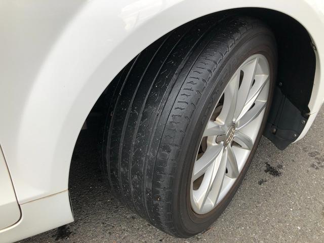 ＴＴクーペ １．８ＴＦＳＩ　シートヒーター　１７ＡＷ　ＨＩＤ　キーレス　純正ナビＴＶ（4枚目）