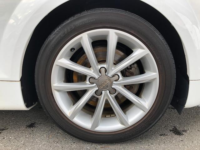 ＴＴクーペ １．８ＴＦＳＩ　シートヒーター　１７ＡＷ　ＨＩＤ　キーレス　純正ナビＴＶ（5枚目）