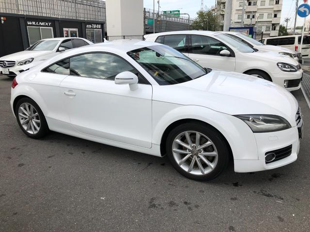 ＴＴクーペ １．８ＴＦＳＩ　シートヒーター　１７ＡＷ　ＨＩＤ　キーレス　純正ナビＴＶ（6枚目）