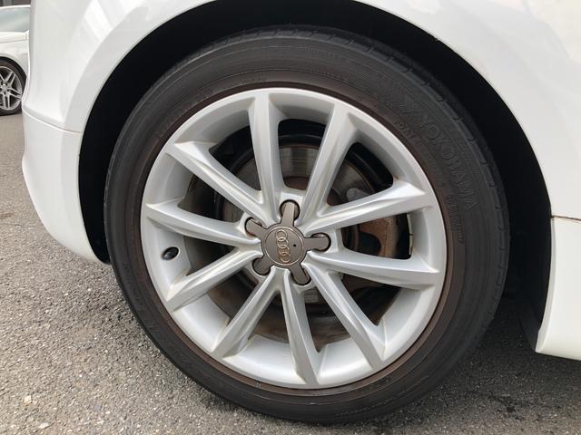 ＴＴクーペ １．８ＴＦＳＩ　シートヒーター　１７ＡＷ　ＨＩＤ　キーレス　純正ナビＴＶ（7枚目）