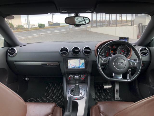 ＴＴクーペ １．８ＴＦＳＩ　シートヒーター　１７ＡＷ　ＨＩＤ　キーレス　純正ナビＴＶ（13枚目）