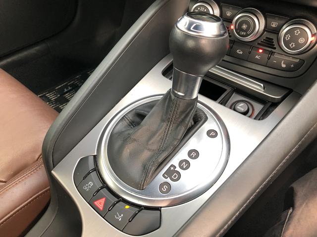 ＴＴクーペ １．８ＴＦＳＩ　シートヒーター　１７ＡＷ　ＨＩＤ　キーレス　純正ナビＴＶ（40枚目）