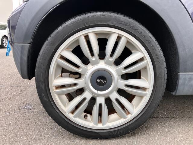 ＭＩＮＩ クーパー　クリスタル　特別仕様車専用デザイン１７インチＡＷ革シート（9枚目）
