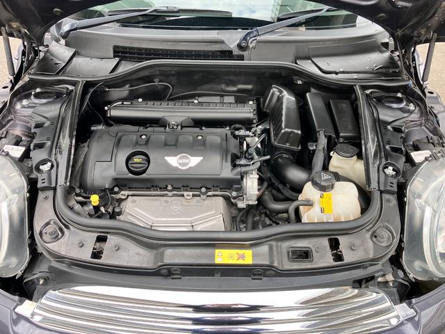 ＭＩＮＩ クーパー　クリスタル　特別仕様車専用デザイン１７インチＡＷ革シート（16枚目）