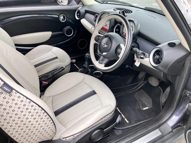 ＭＩＮＩ クーパー　クリスタル　特別仕様車専用デザイン１７インチＡＷ革シート（18枚目）