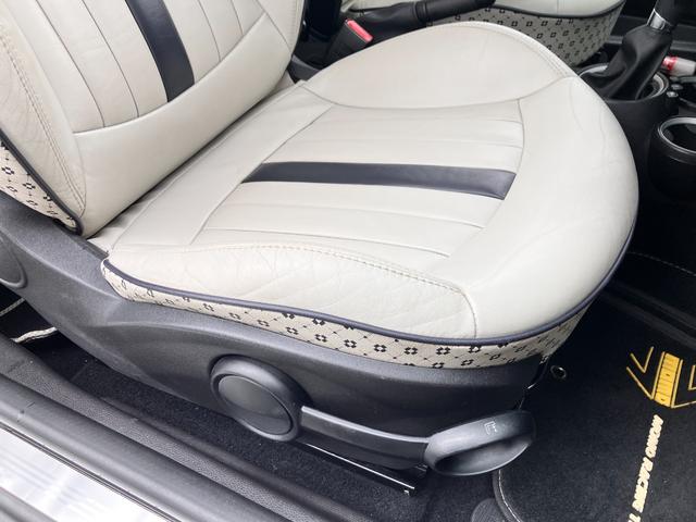 ＭＩＮＩ クーパー　クリスタル　特別仕様車専用デザイン１７インチＡＷ革シート（19枚目）