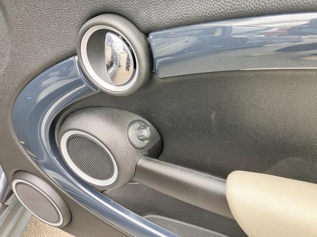 ＭＩＮＩ クーパー　クリスタル　特別仕様車専用デザイン１７インチＡＷ革シート（22枚目）