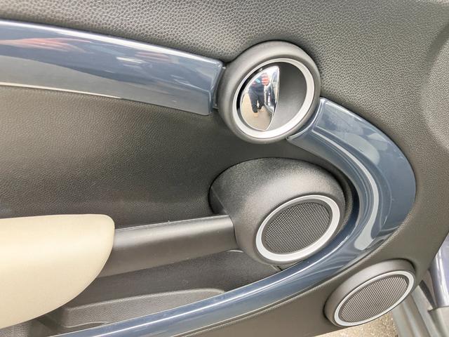 ＭＩＮＩ クーパー　クリスタル　特別仕様車専用デザイン１７インチＡＷ革シート（30枚目）